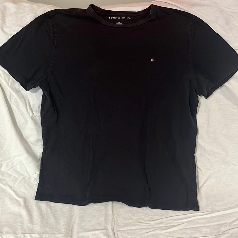 Used Tommy Hilfiger T shirt